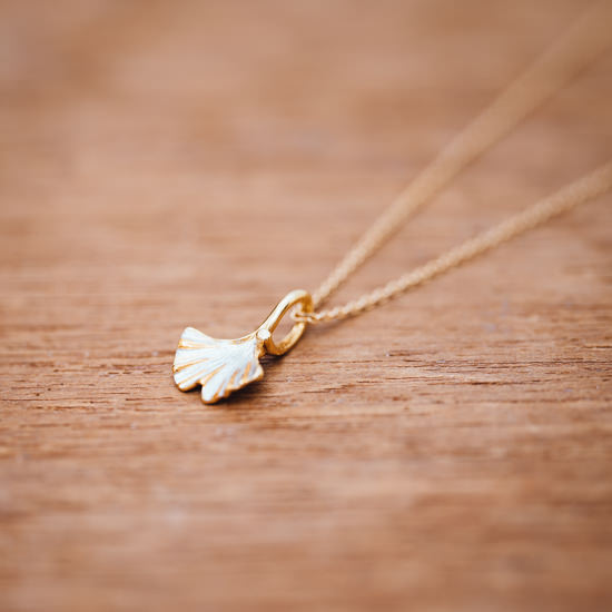 Classic Gingko Leaf 18k Pendant With Optional Chain Atelier Shinji Ginza - Ginkgo Leaf Pendant Necklace