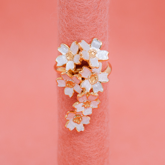 Sakura Cherry Blossom six-flower ring - Atelier Shinji Ginza